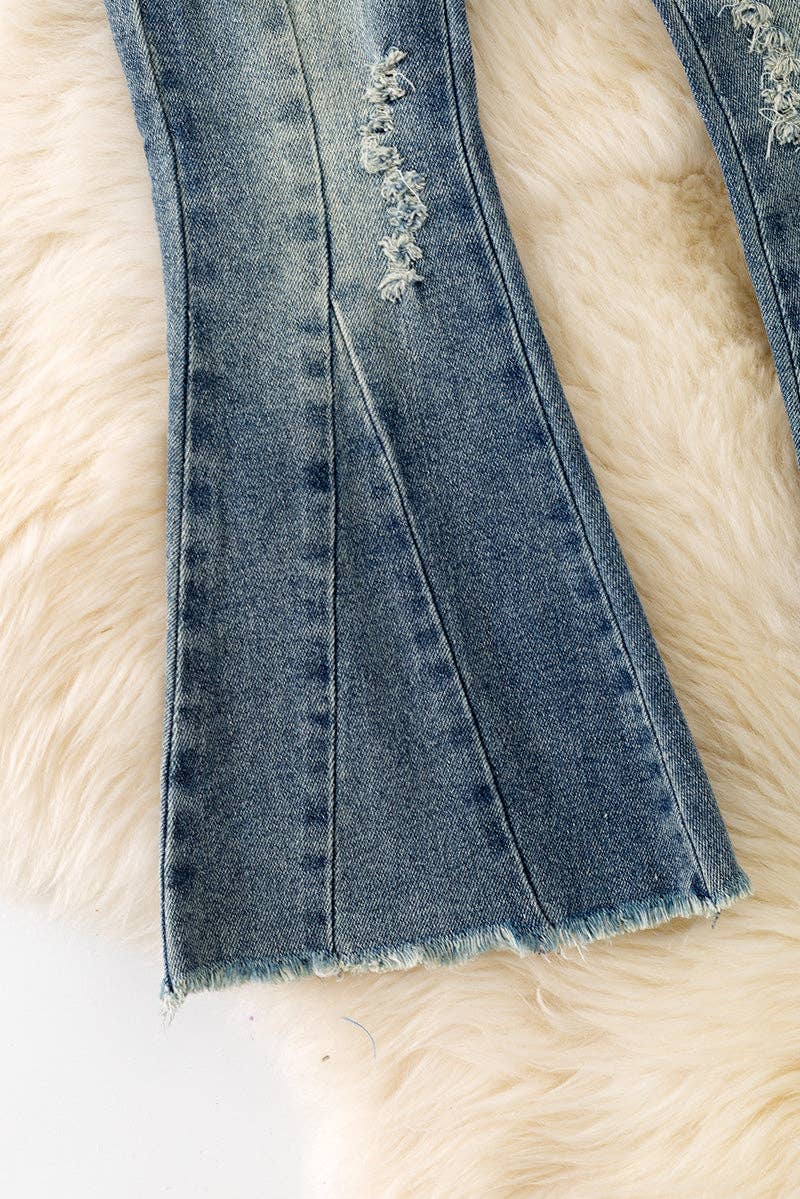 Stretchy waistband bootcut denim pants.