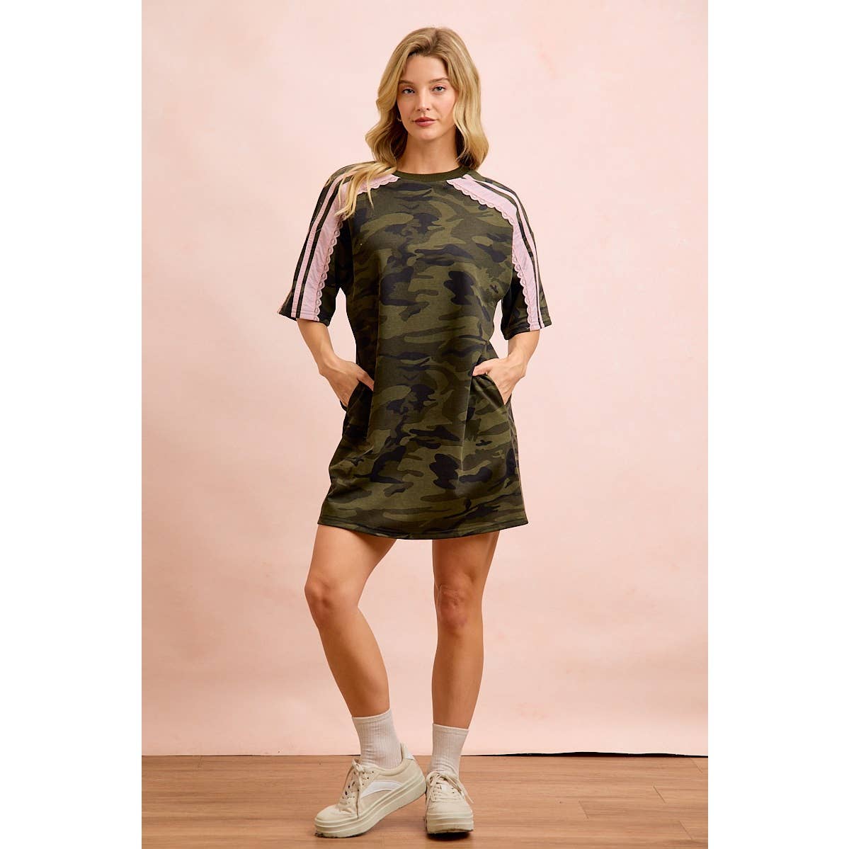 CAMO PRINTED TERRY SIDE LACE DETAIL DRESS WITH POCKET