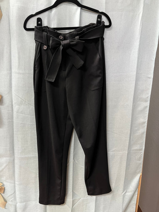Black Tie Waist Capri Pants-Size L