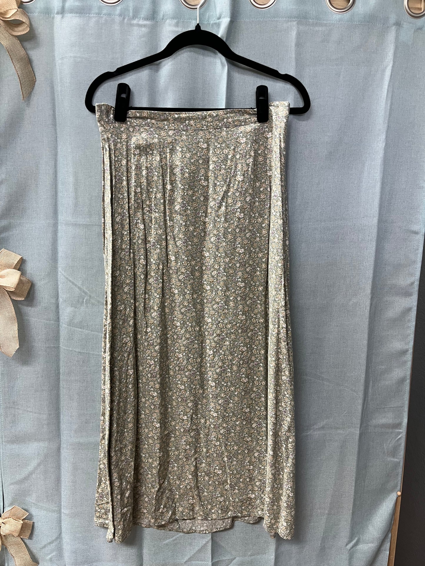 Light Green Floral Print Long Skirt-Size L